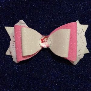 The little mermaid bow.